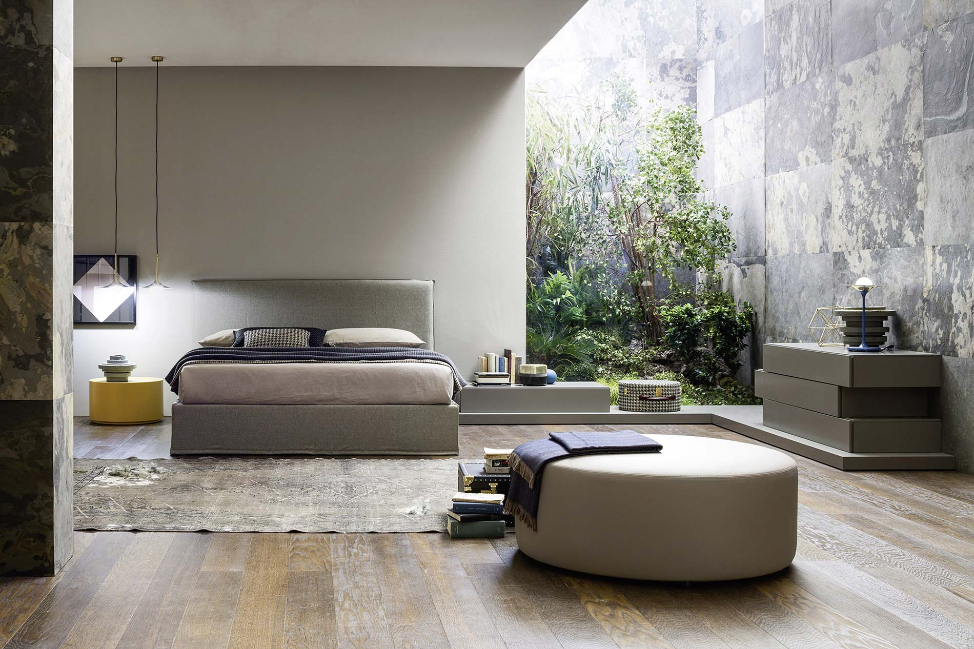 Design della camera da letto con piante naturali