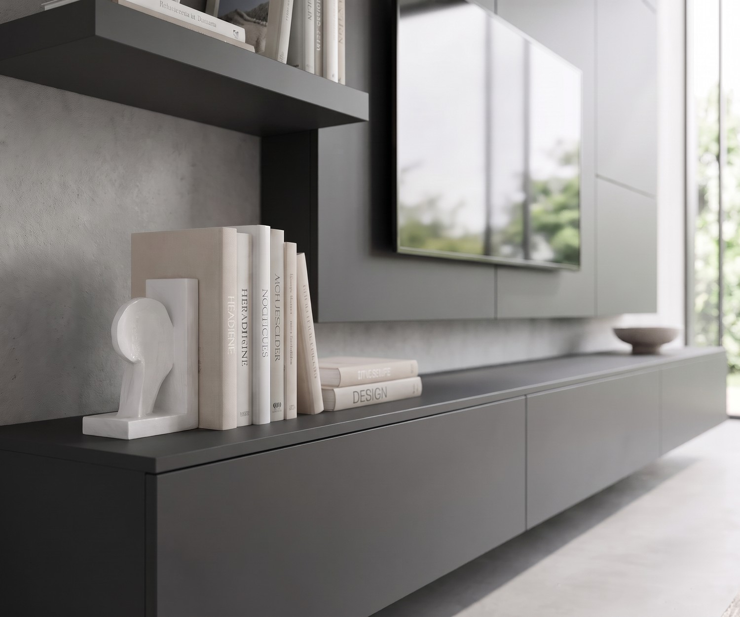 Parete attrezzata TV sospesa Livitalia C102 grigio scuro. Mobile soggiorno moderno con pannello TV e mensola.