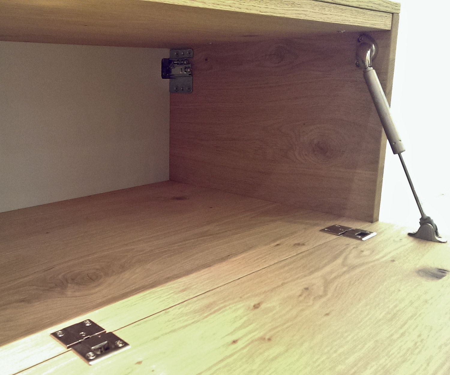 Moderno Livitalia Pensili di design C14B in dettaglio Sospensioni e idraulica Moderno Livitalia Pensili di design C14B in dettaglio Sospensioni e idraulica