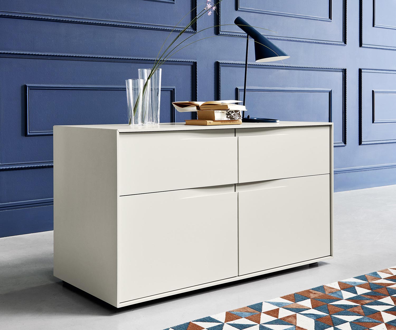 Esclusiva cassettiera di design Livitalia Vela in bianco opaco Esclusiva cassettiera di design Livitalia Vela in bianco opaco