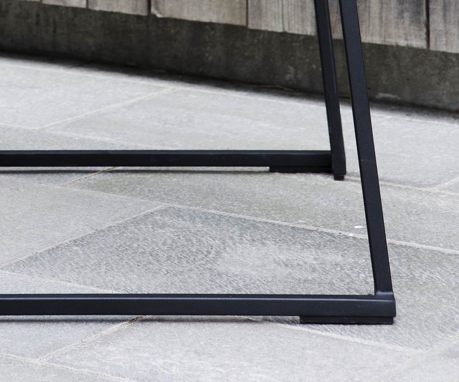 Poltrona di alta qualità Oasiq Muze in dettaglio Base a slitta Poltrona di alta qualità Oasiq Muze in dettaglio Base a slitta