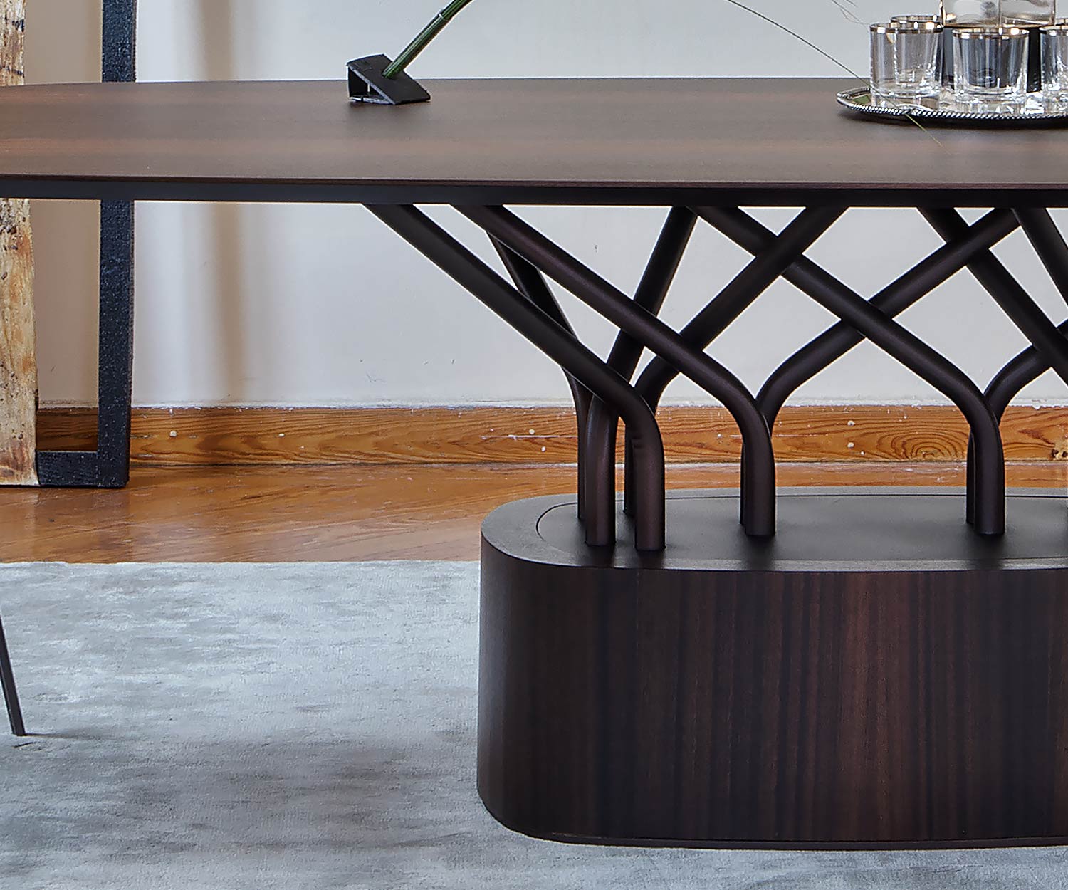 Tavolo da pranzo di design di alta qualità dettaglio base montanti piano tavolo ovale