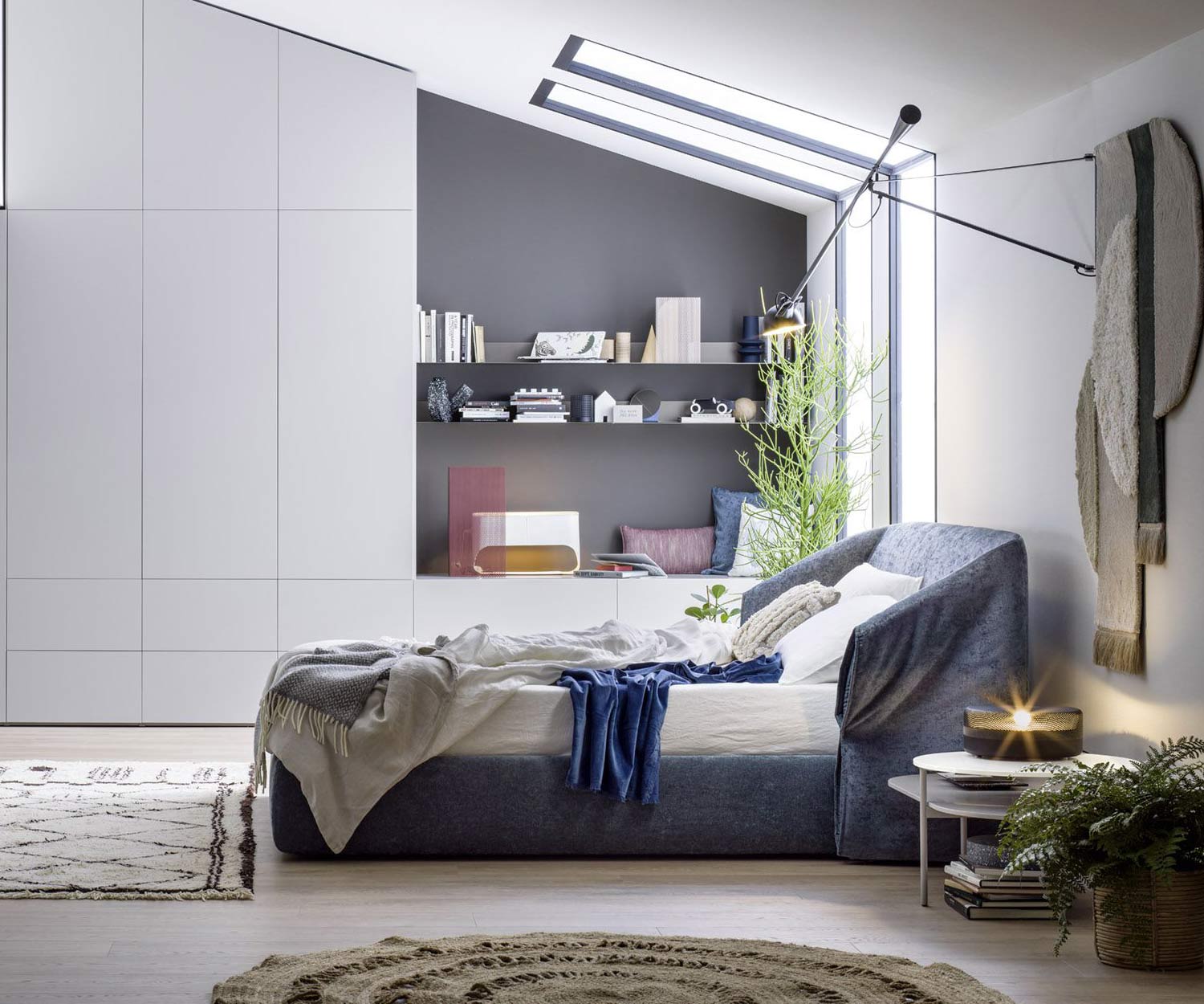Esclusivo Novamobili Letto imbottito Nascondi tessuto grigio in camera da letto Esclusivo Novamobili Letto imbottito Nascondi tessuto grigio in camera da letto