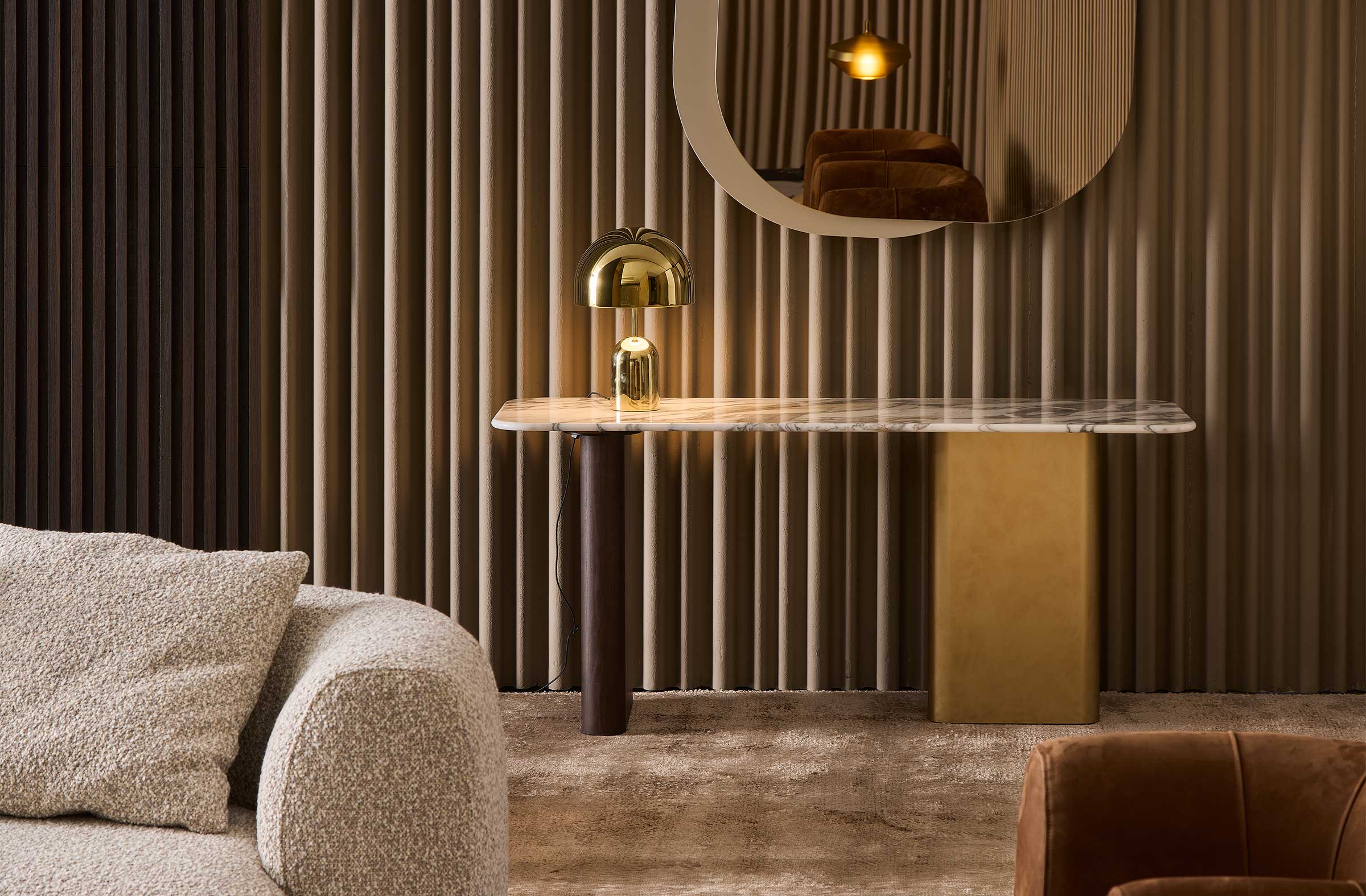 Exklusives Wohnzimmer mit Designer Marmor Konsolentisch Onno von Marelli Exklusives Wohnzimmer mit Designer Marmor Konsolentisch Onno von Marelli