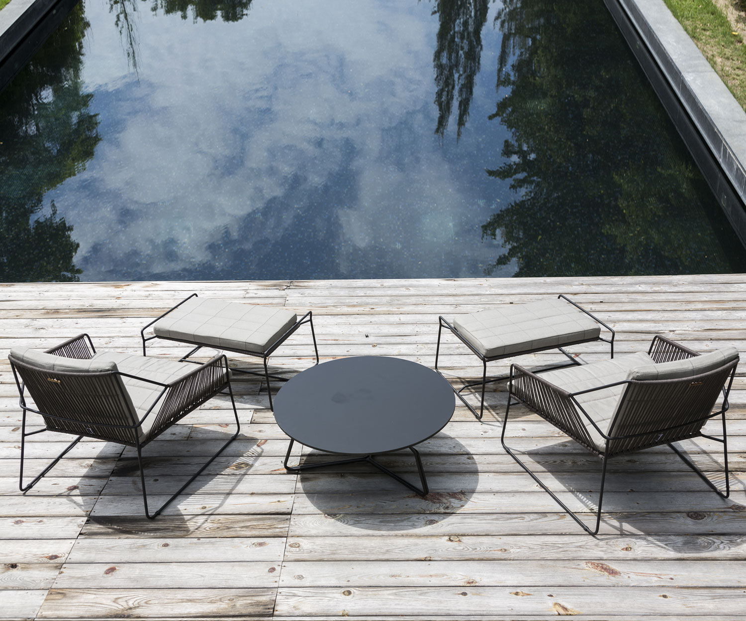 Moderno Oasiq Sgabello di design Sandur Schnur in combinazione con le sedie Sandur Moderno Oasiq Sgabello di design Sandur Schnur in combinazione con le sedie Sandur