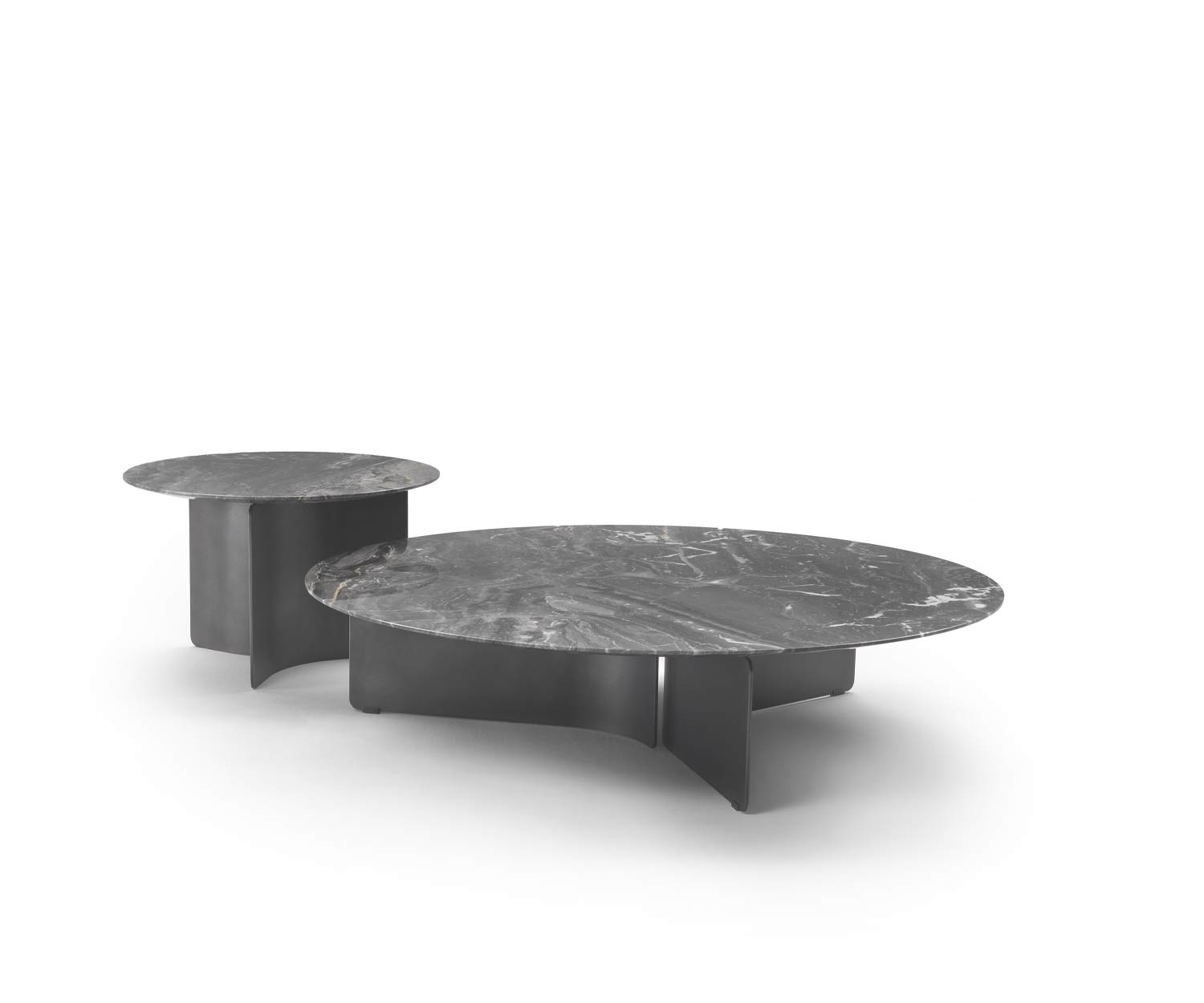 2 tavolini Wave di Marelli in grigio con struttura in metallo con piano Arabescato