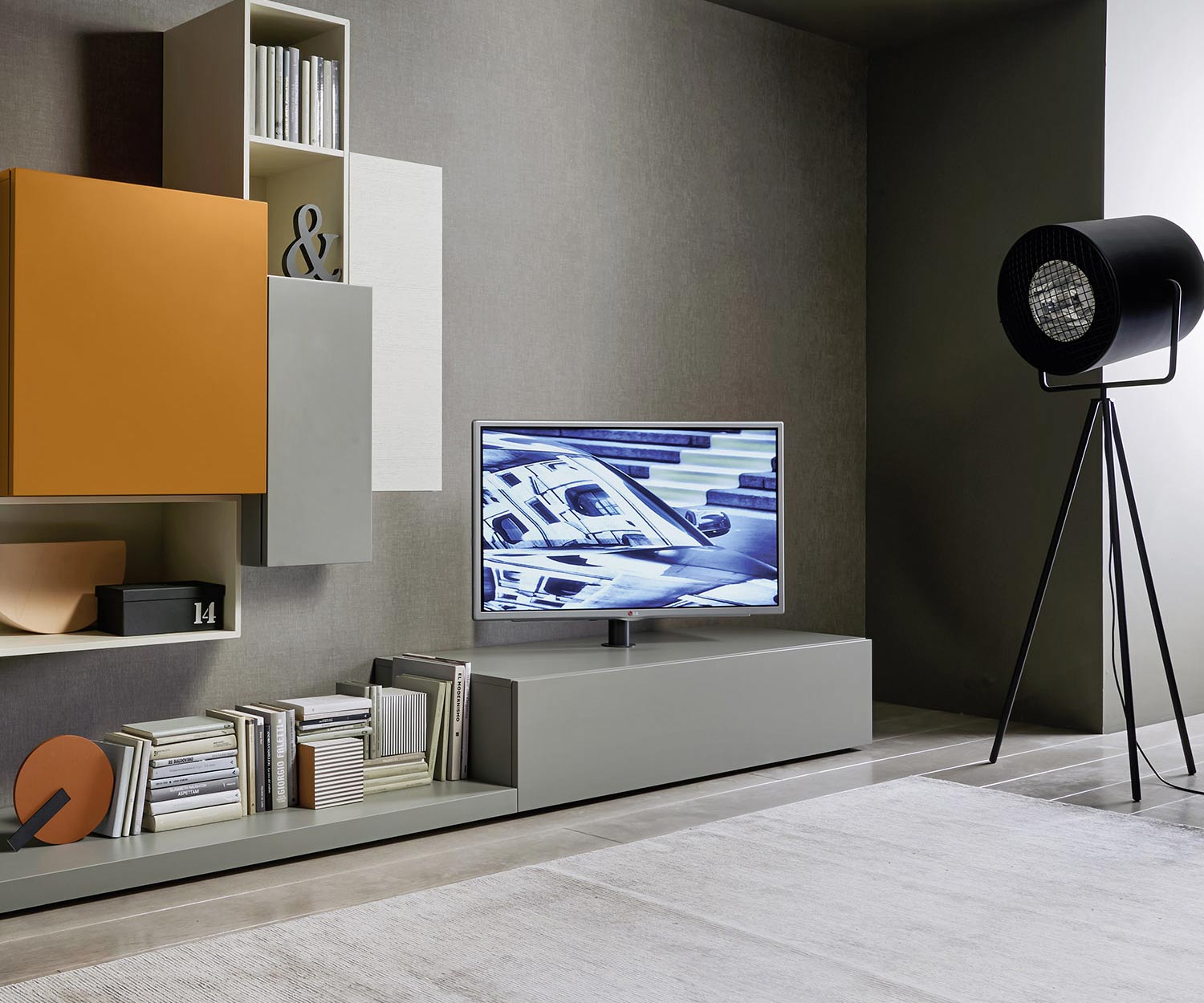 Esclusivo configuratore di lavagne sospese di design Livitalia con supporto per colonna TV