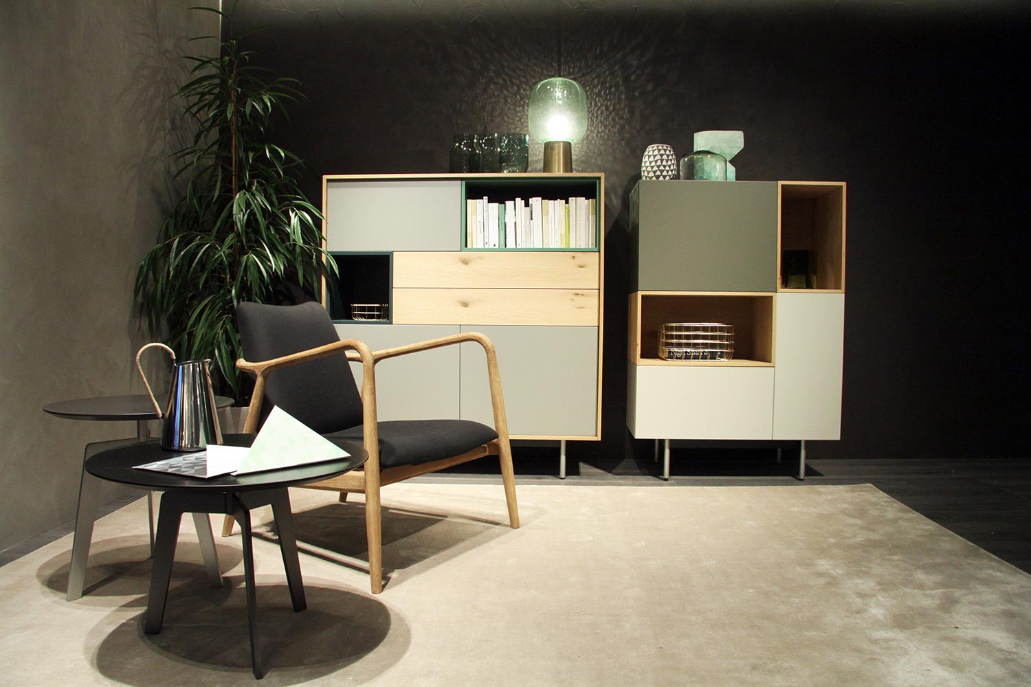 Lavagna di design in legno grigio