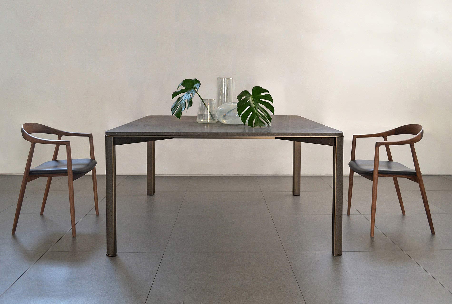 Tavolo da pranzo design basaltina