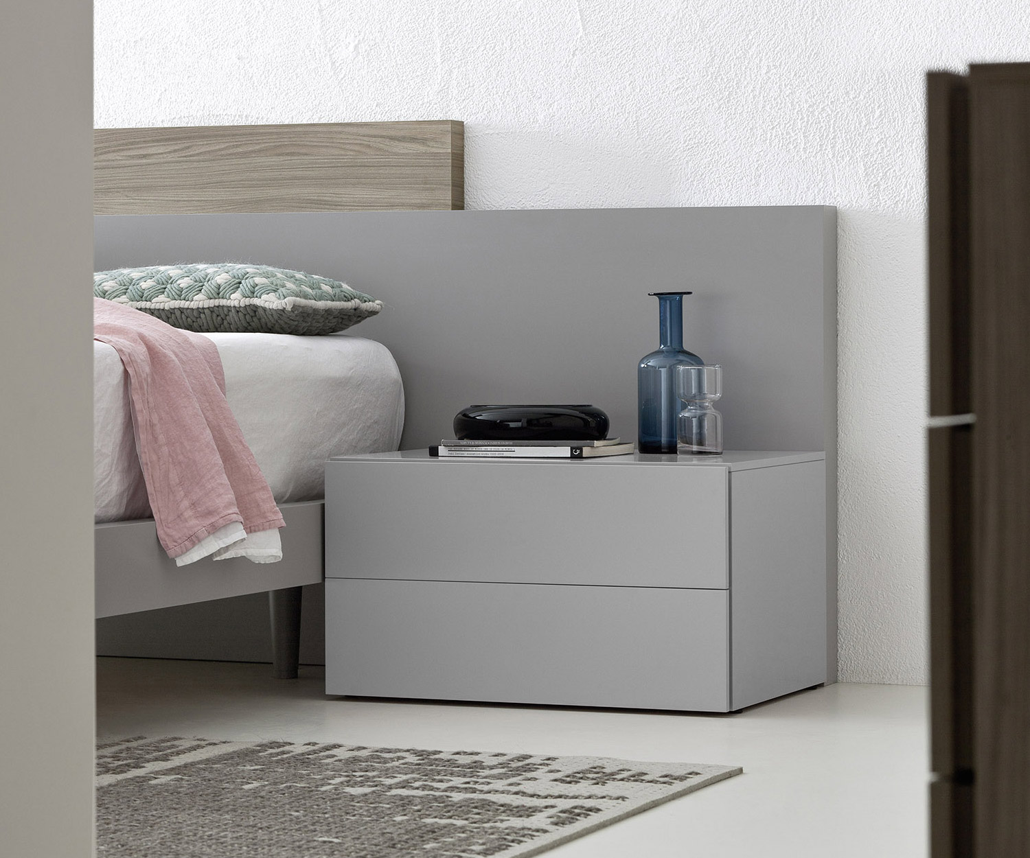 Novamobili Comodino Easy 2 cassetti grigio chiaro opaco Novamobili Comodino Easy 2 cassetti grigio chiaro opaco