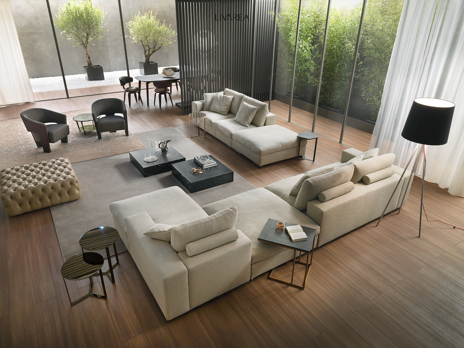 Grande divano zona giorno con chaise longue divano angolare sgabello tavolini tavolini laterali Grande divano zona giorno con chaise longue divano angolare sgabello tavolini tavolini laterali