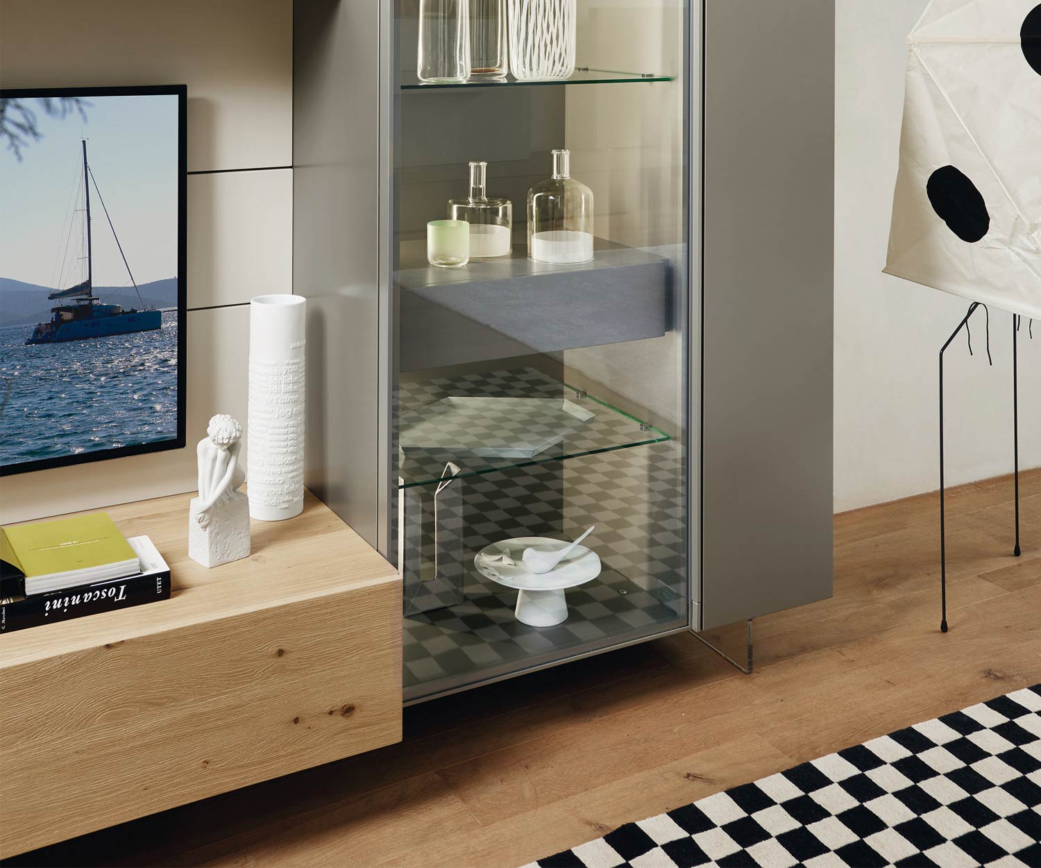 Moderno Livitalia Pensili di design C42 in dettaglio Vista del mobile in vetro grigio Moderno Livitalia Pensili di design C42 in dettaglio Vista del mobile in vetro grigio