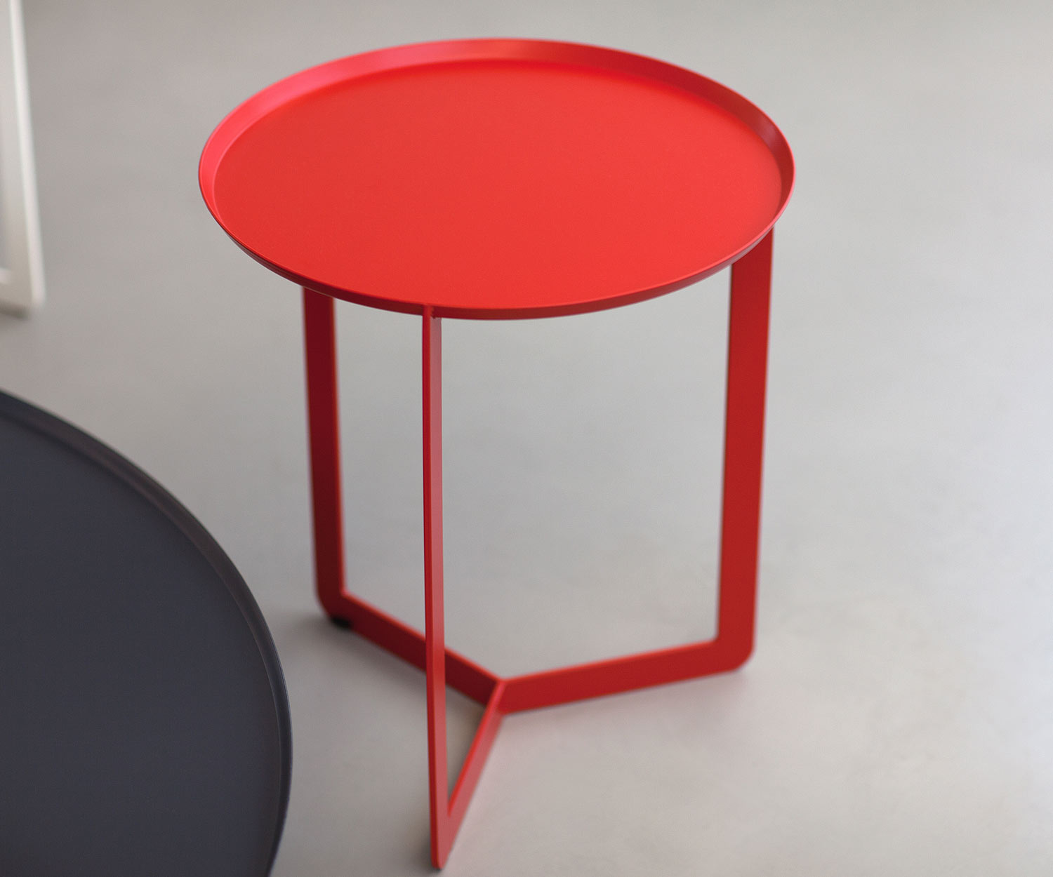 Exclusive MEME Design Tavolino Round 1 in rosso