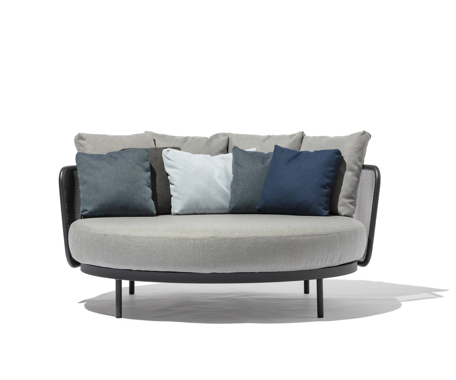Todus Baza Design Lounge Daybed Round con set di cuscini Todus Baza Design Lounge Daybed Round con set di cuscini