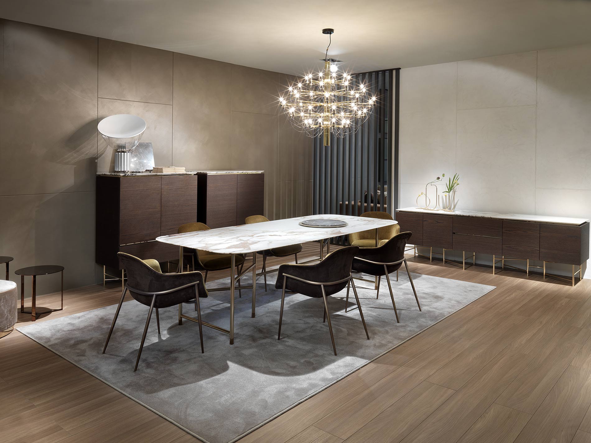 Tavolo moderno in marmo con metallo 
