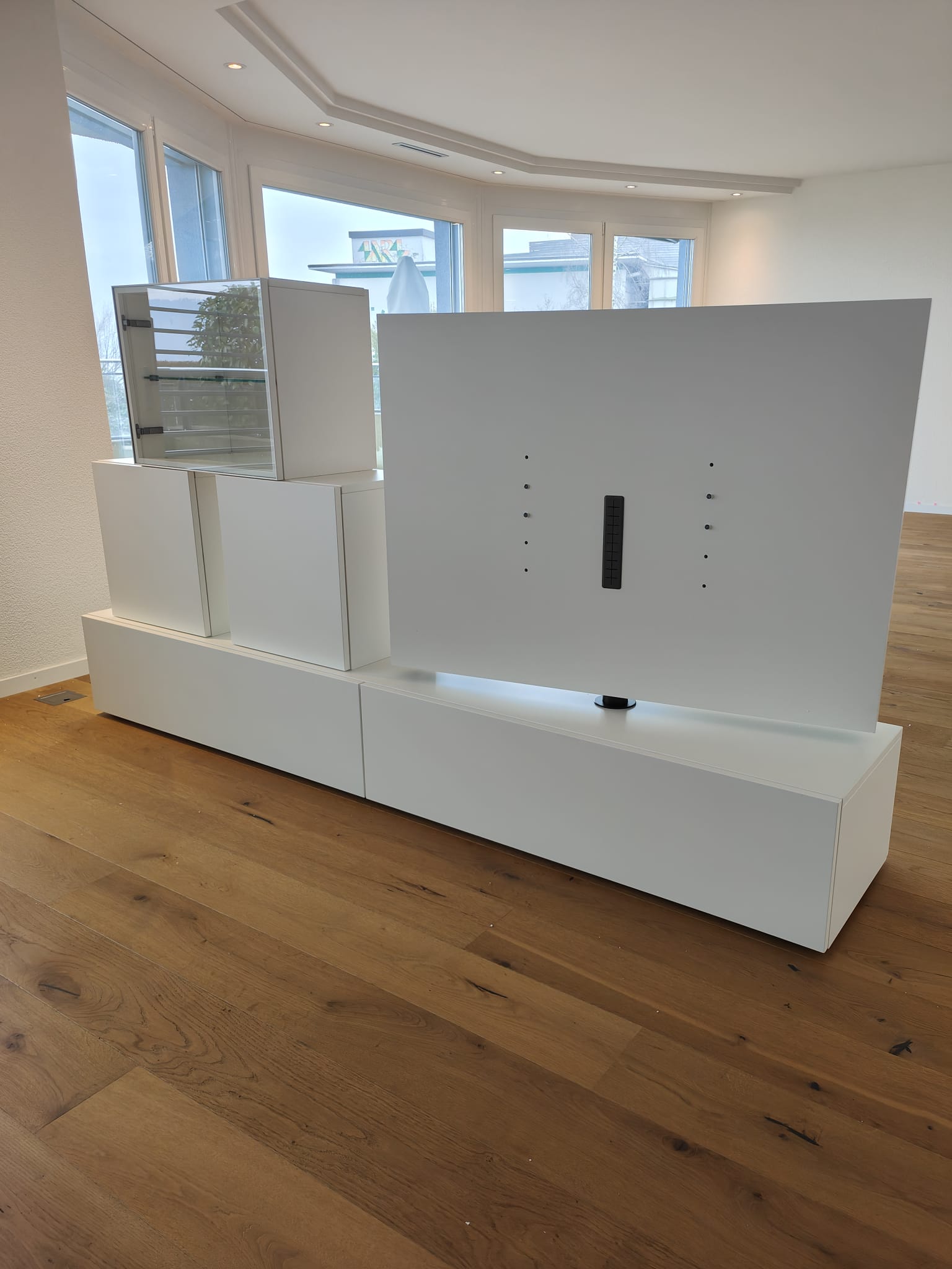 Livitalia Roto Lowboard Raumteiler mit drehbarem TV Paneel-B120-50-H33-T47-ArticoM-B120li-mBox3