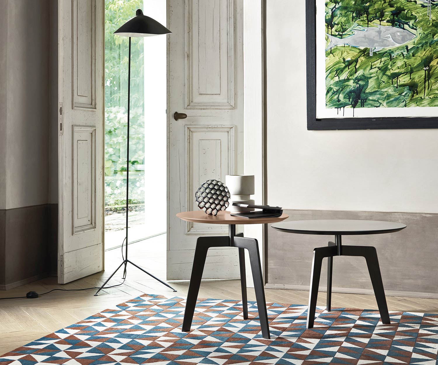 Tavolino di alta qualità Livitalia Lotus laccato opaco Tavolino di alta qualità Livitalia Lotus laccato opaco