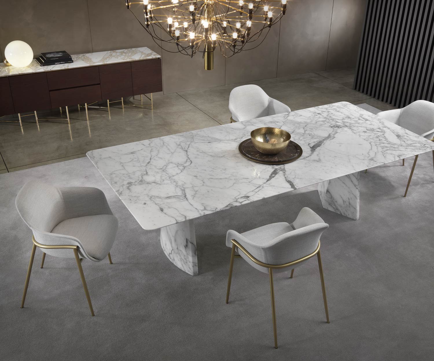 Elegante tavolo da pranzo di design in marmo vista panoramica in sala da pranzo bianco Arabescato