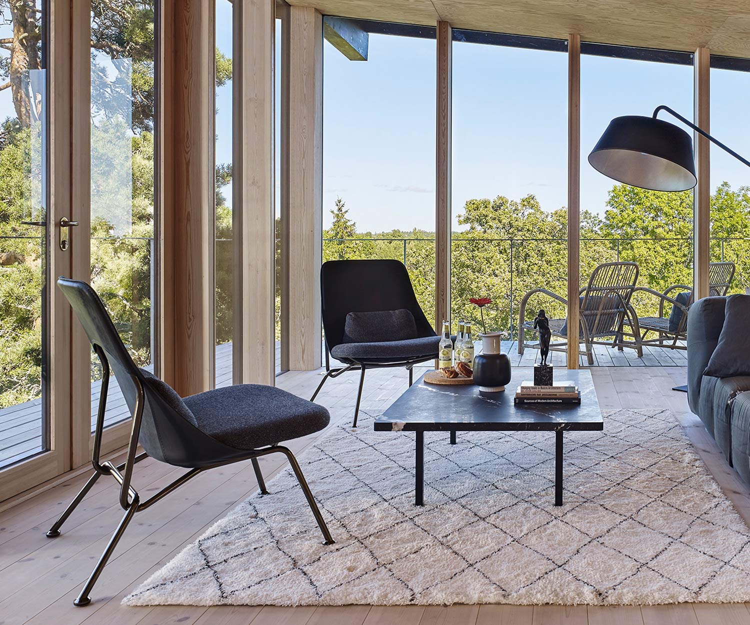 Prostoria Poltrona design Strain con seduta in pelle color cognac Prostoria Poltrona design Strain con seduta in pelle color cognac