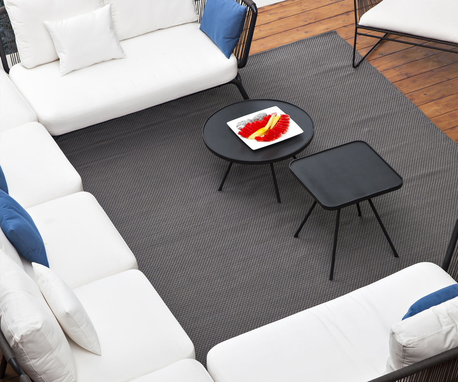 Oasiq Tavolino Attol in alluminio antracite 45x45x49cm Oasiq Tavolino Attol in alluminio antracite 45x45x49cm