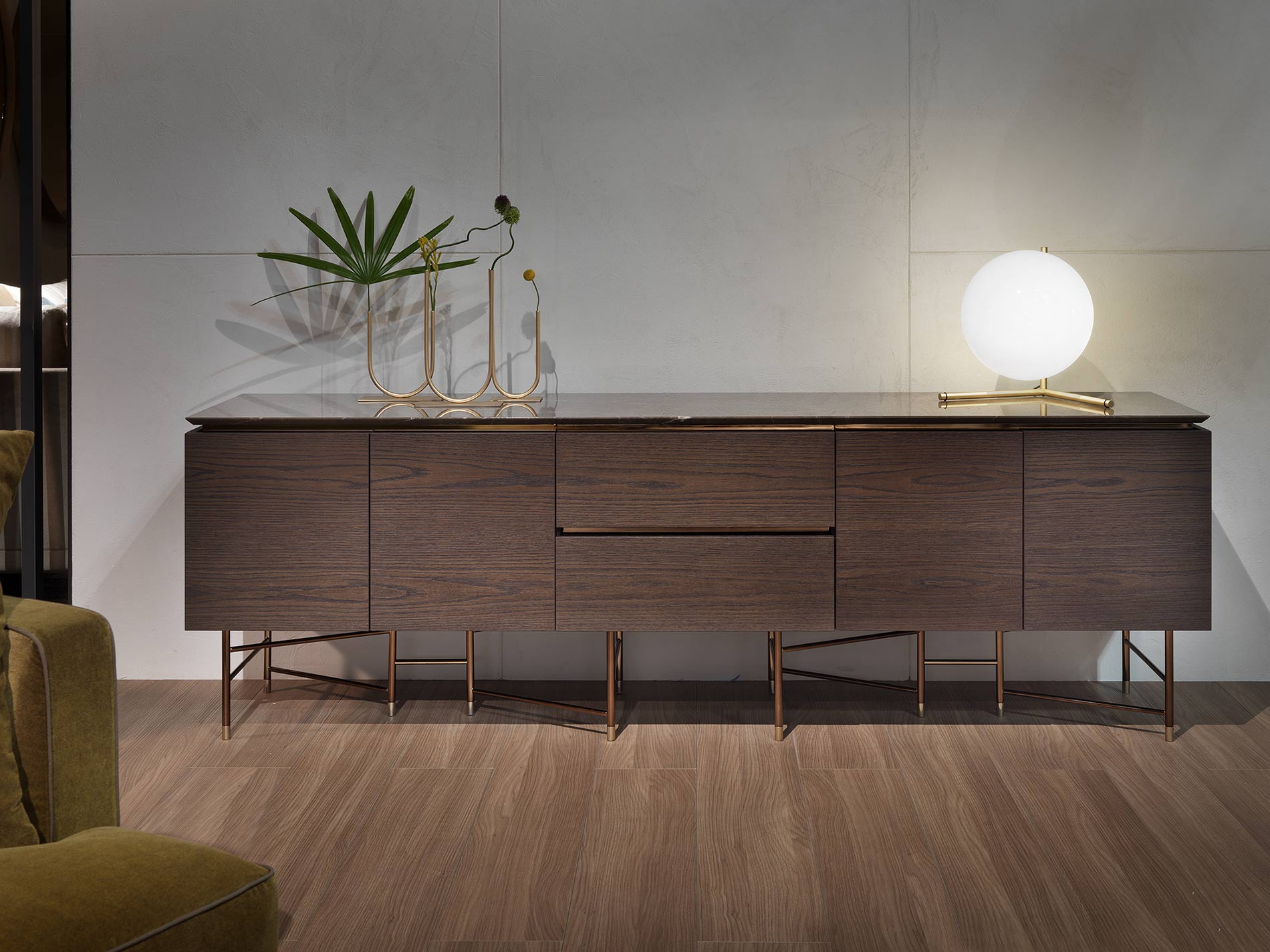 Elegante credenza Marelli