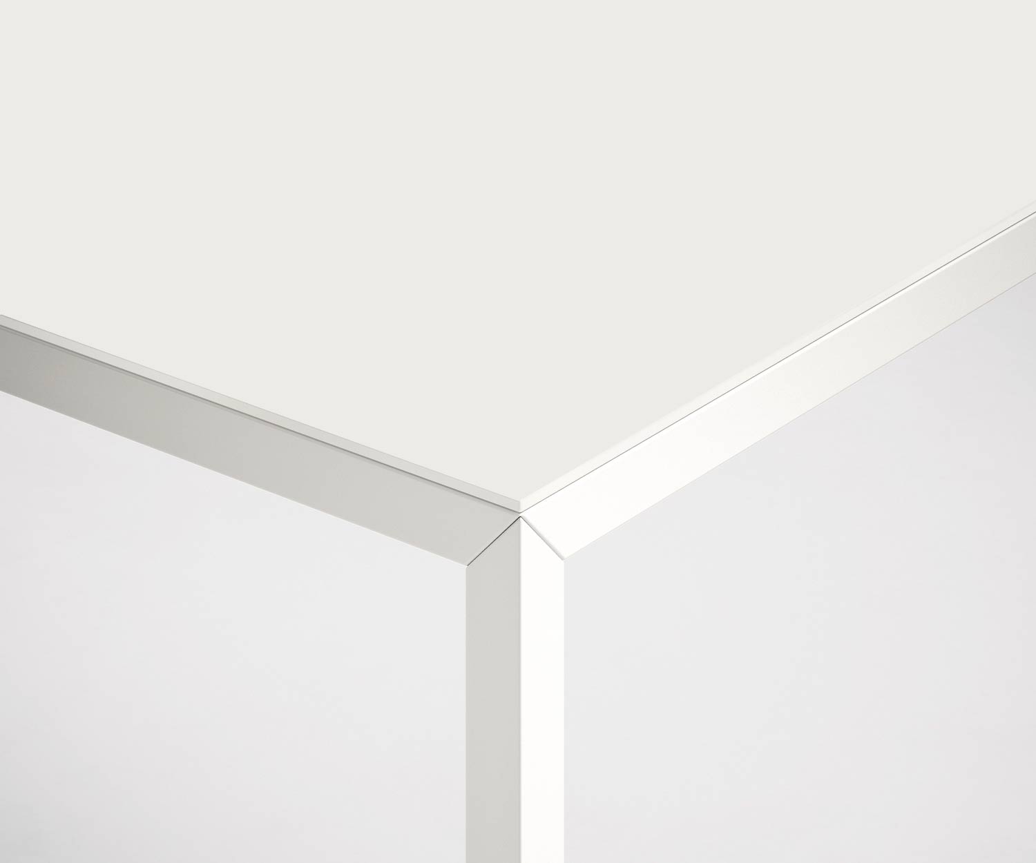 Tavolo da pranzo di design laccato opaco bianco Filo di Novamobili 