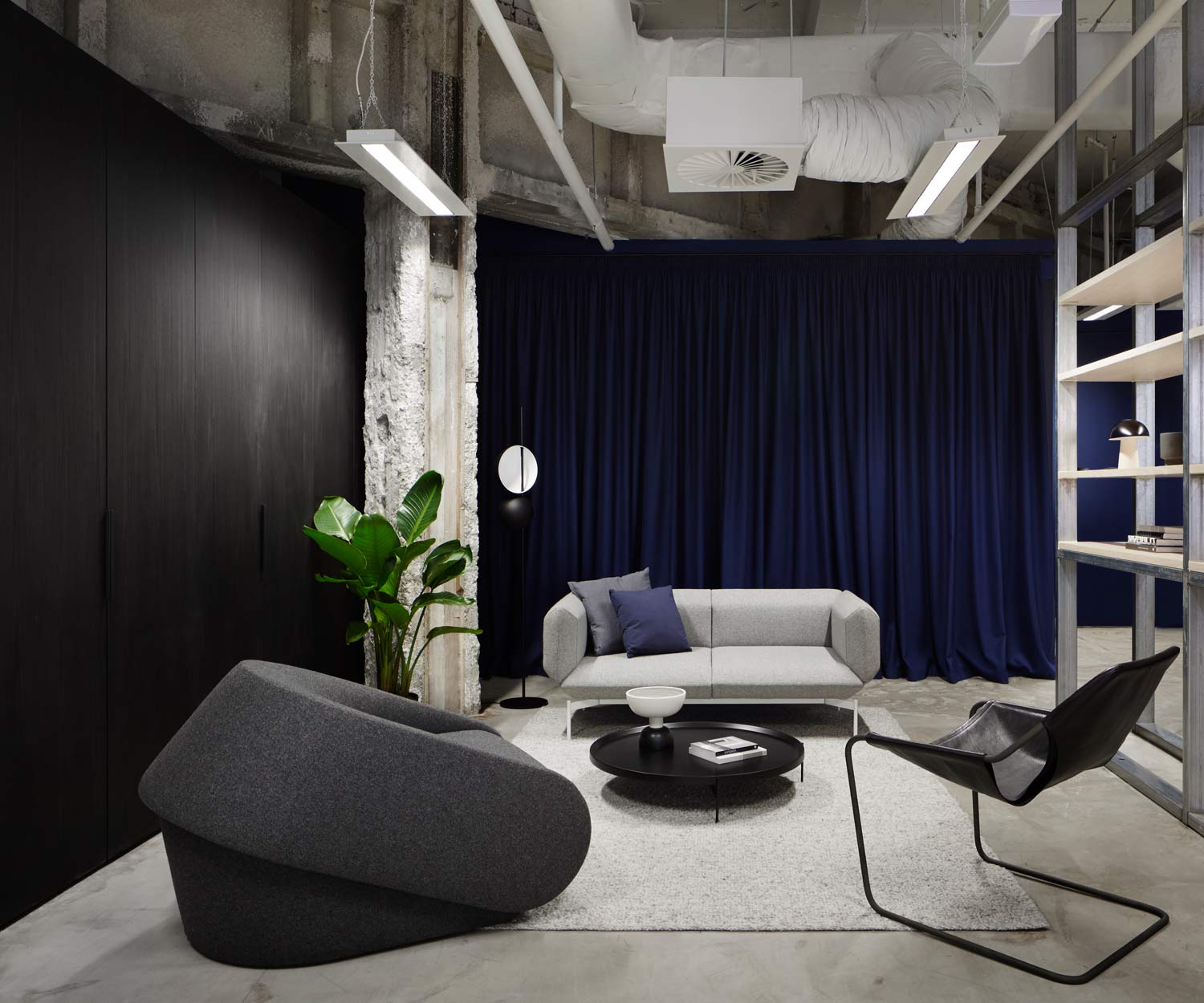 Sedia a sdraio moderna di design Prostoria Up Lift in grigio in Loft Studio