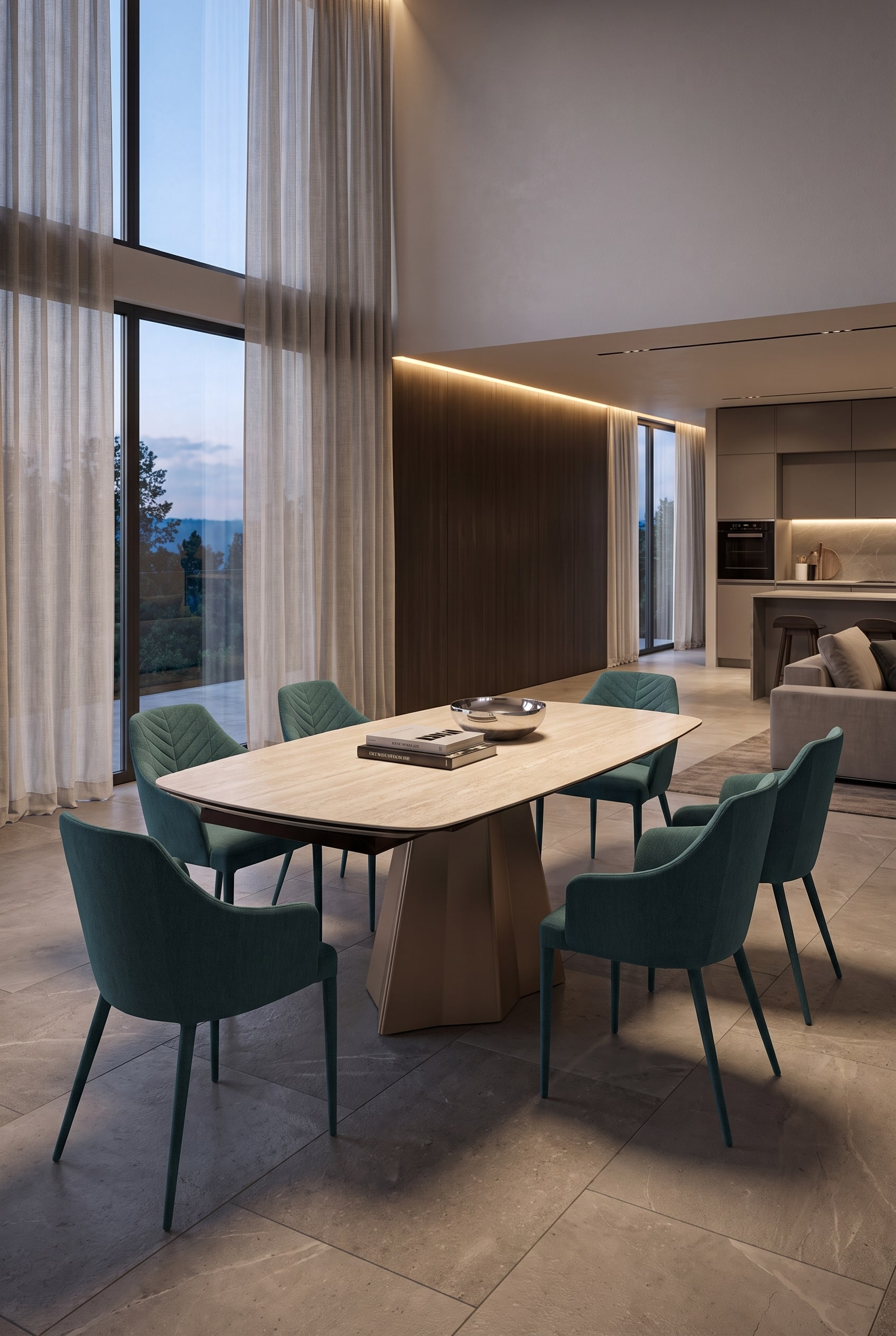 Lichtdurchflutetes Esszimmer mit einem ausziehbaren Designer-Esstisch, sechs Stühlen und einer stilvollen Vase