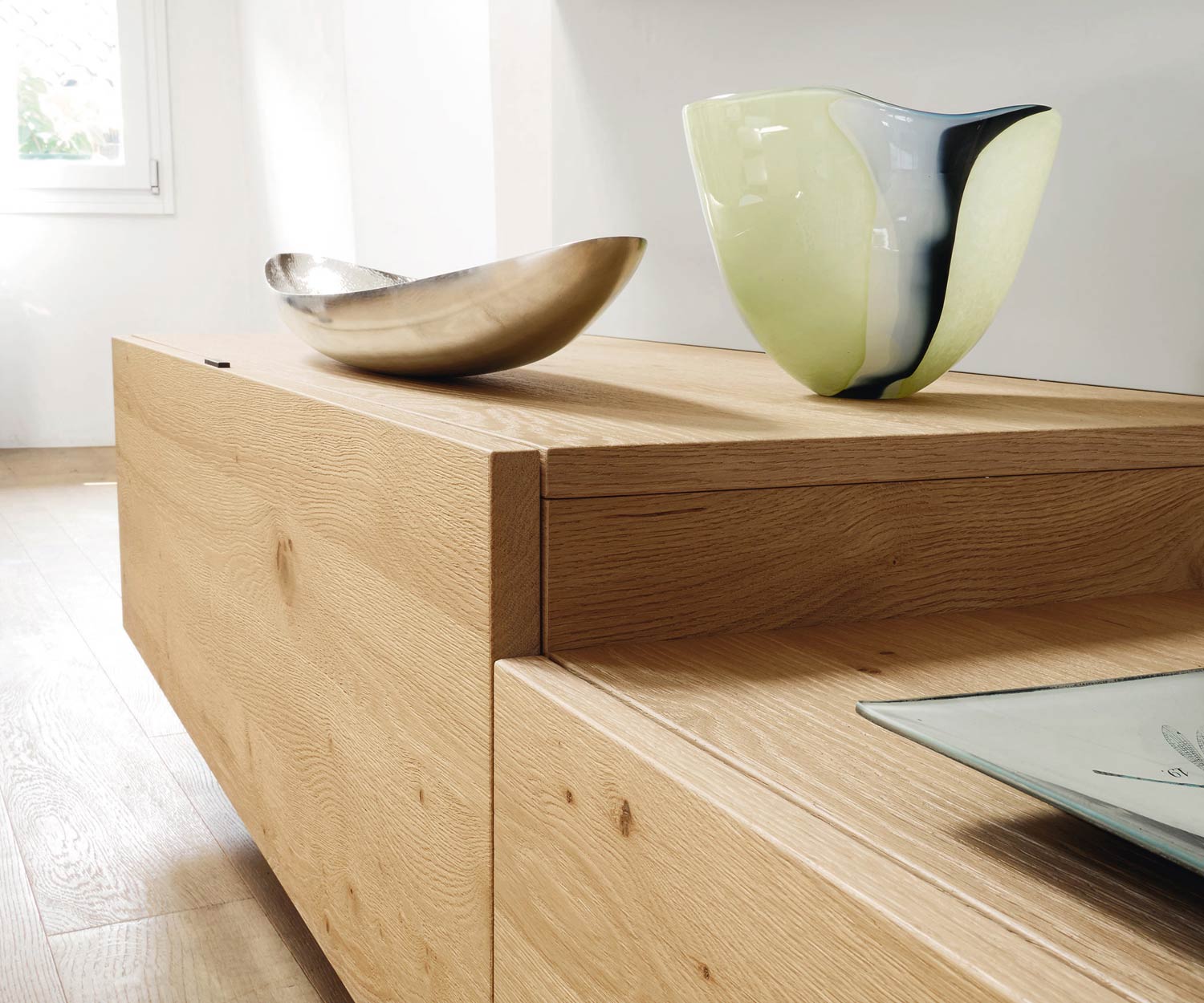 Pensili di alta qualità Livitalia Design C42 con finitura in rovere naturale Pensili di alta qualità Livitalia Design C42 con finitura in rovere naturale