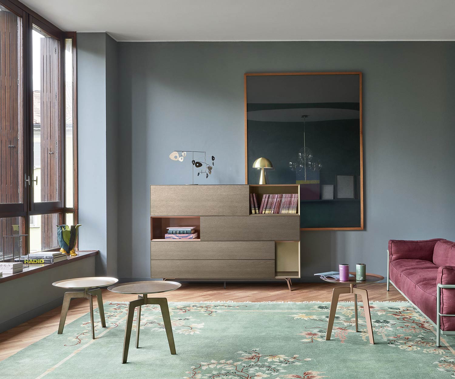 Tavolino moderno di design Livitalia Lotus in soggiorno