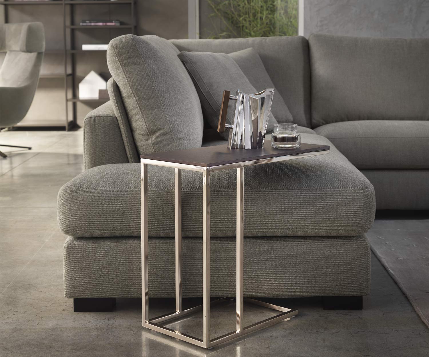 Divano angolare di design di alta qualità Marelli Oliver con recamiere aperto Divano angolare di design di alta qualità Marelli Oliver con recamiere aperto