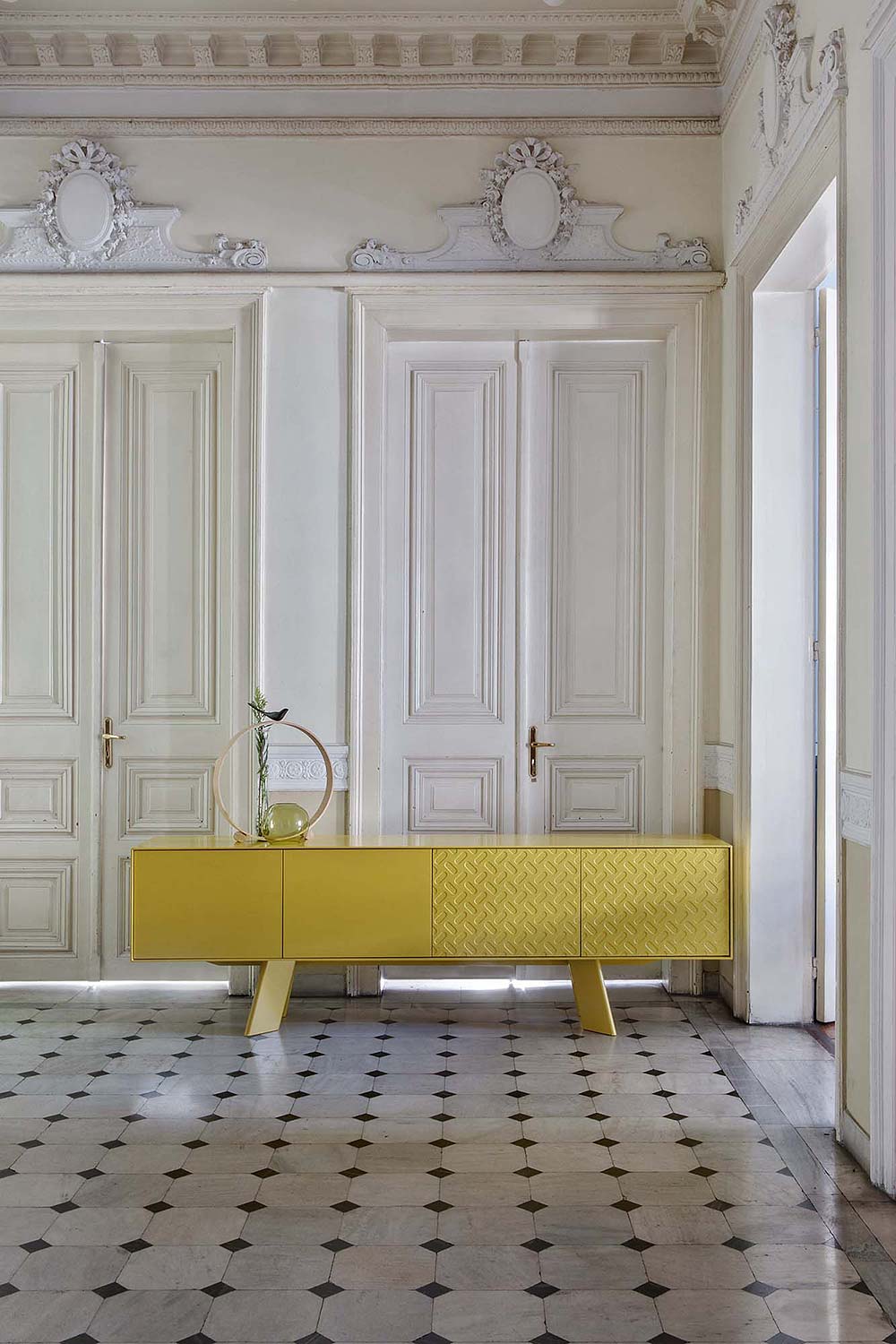 Credenza design giallo