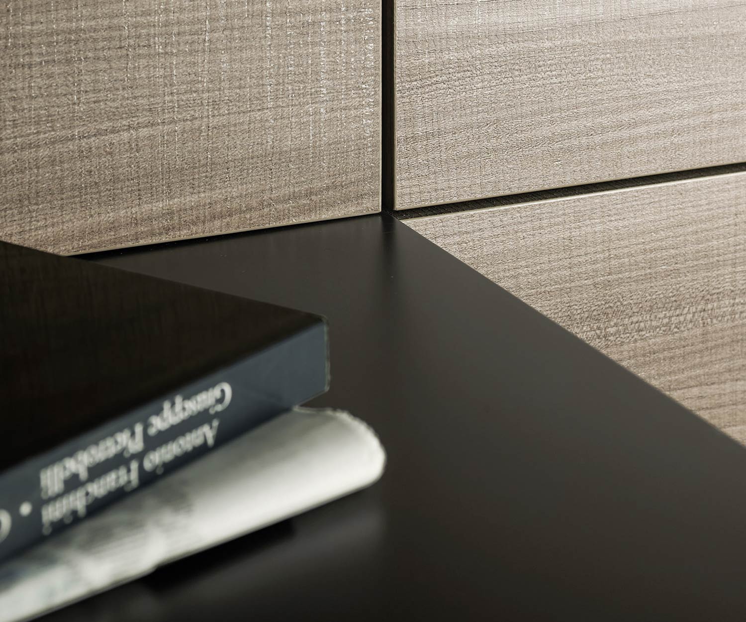 Livitalia Pensile di design C36 Dettaglio mensola a muro sospesa Livitalia Pensile di design C36 Dettaglio mensola a muro sospesa