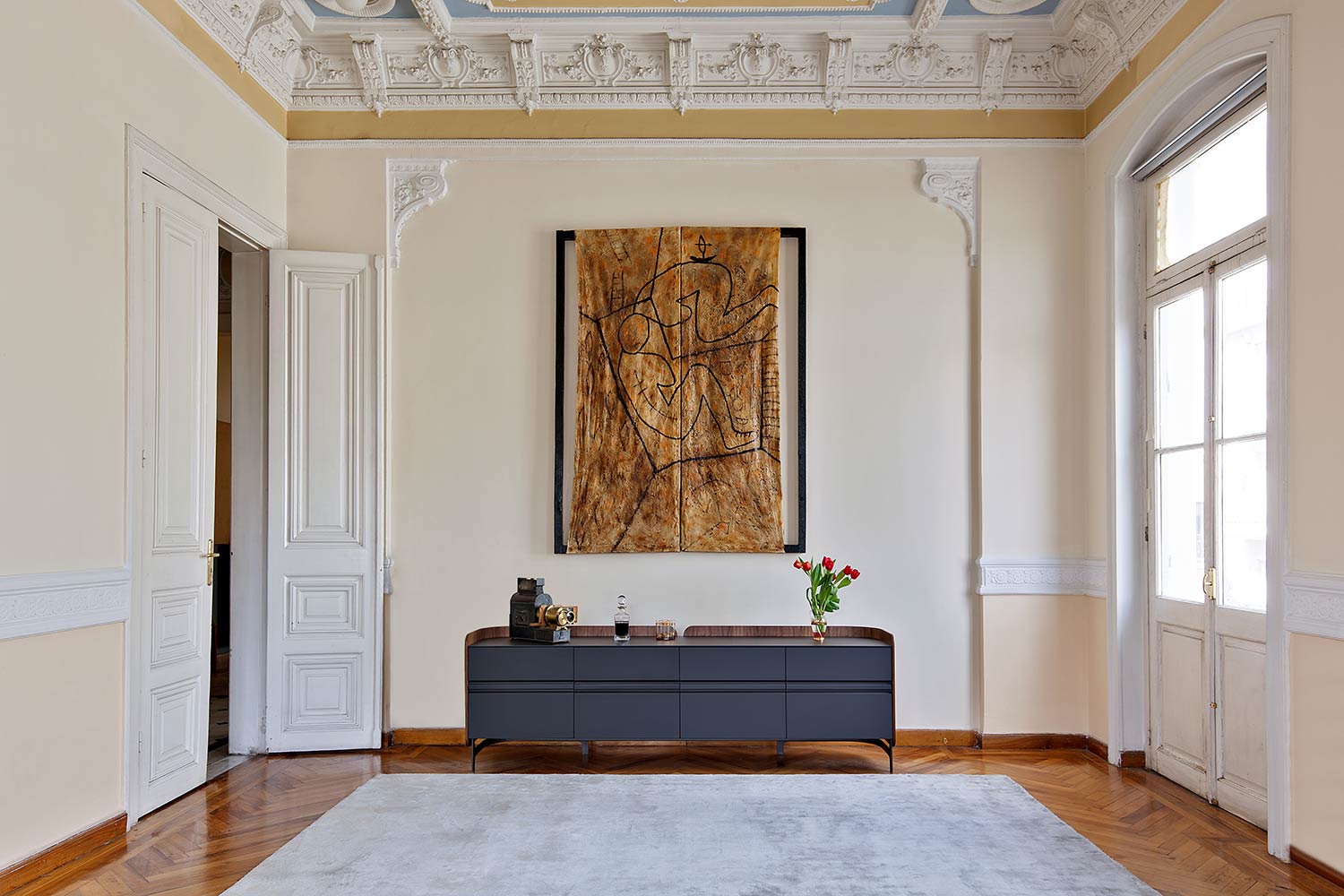 Credenza Art Design con parete posteriore rotondaAL2