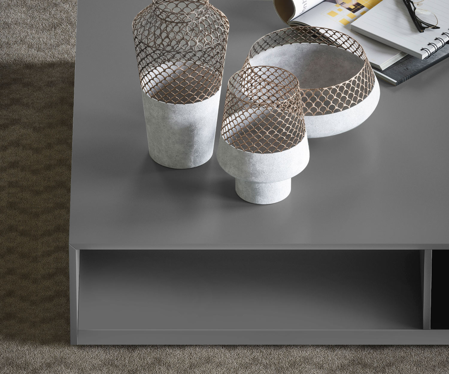 Dettaglio piano del tavolo a scomparti aperti soggiorno design tavolino ombra Dettaglio piano del tavolo a scomparti aperti soggiorno design tavolino ombra