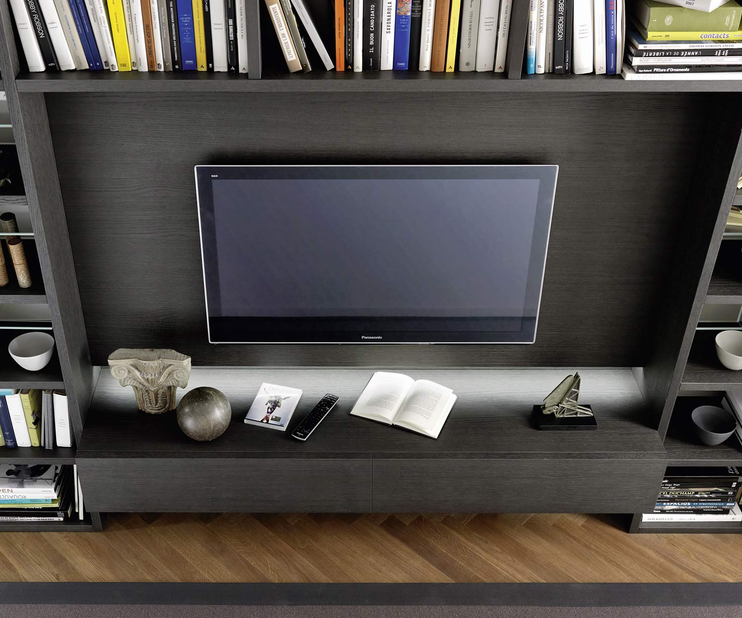 Tavola bassa di design in rovere grigio scuro Appeso 180 cm Tavola bassa di design in rovere grigio scuro Appeso 180 cm