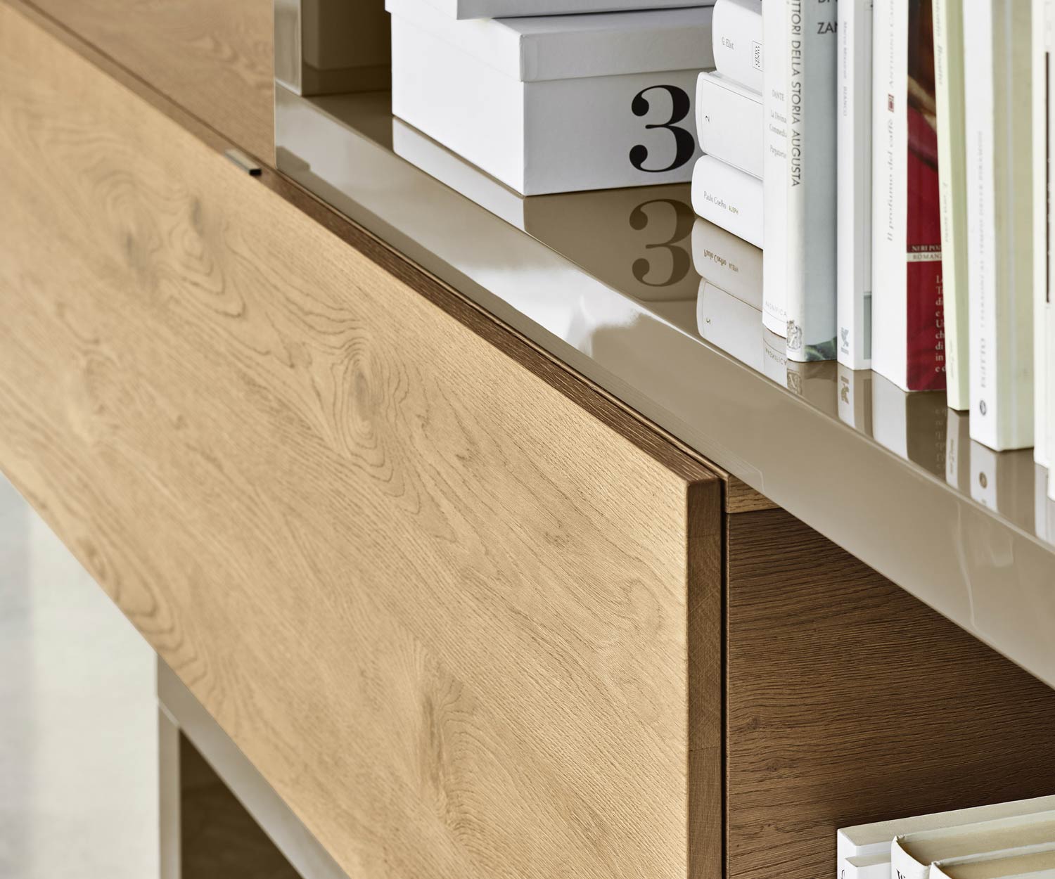 Moderno Livitalia Pensili angolari di design C29A in impiallacciato rovere chiaro Moderno Livitalia Pensili angolari di design C29A in impiallacciato rovere chiaro