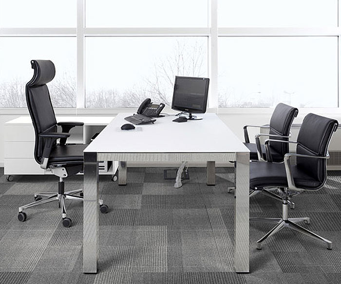 ICF P80 Manager tavolo in alluminio cromato con piano in HPL ICF P80 Manager tavolo in alluminio cromato con piano in HPL