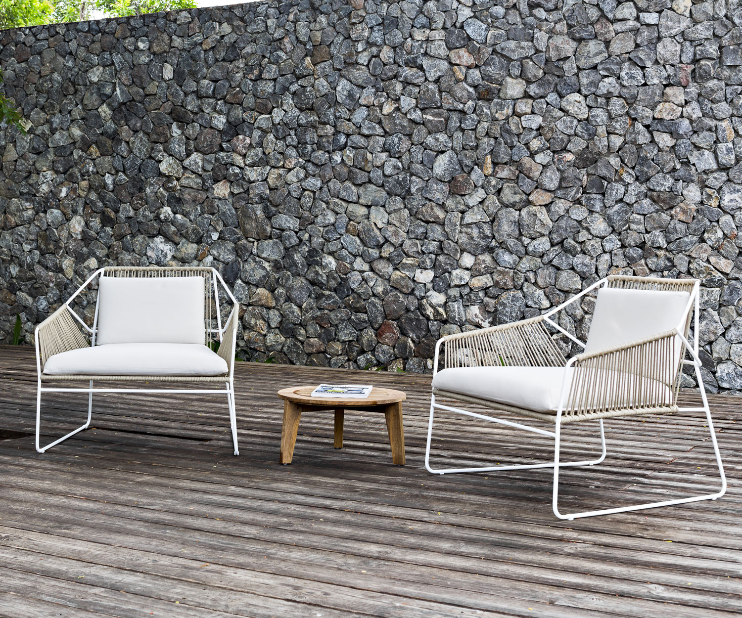 Oasiq Tavolino Attol in teak Ø 50 cm x H 26 cm Oasiq Tavolino Attol in teak Ø 50 cm x H 26 cm