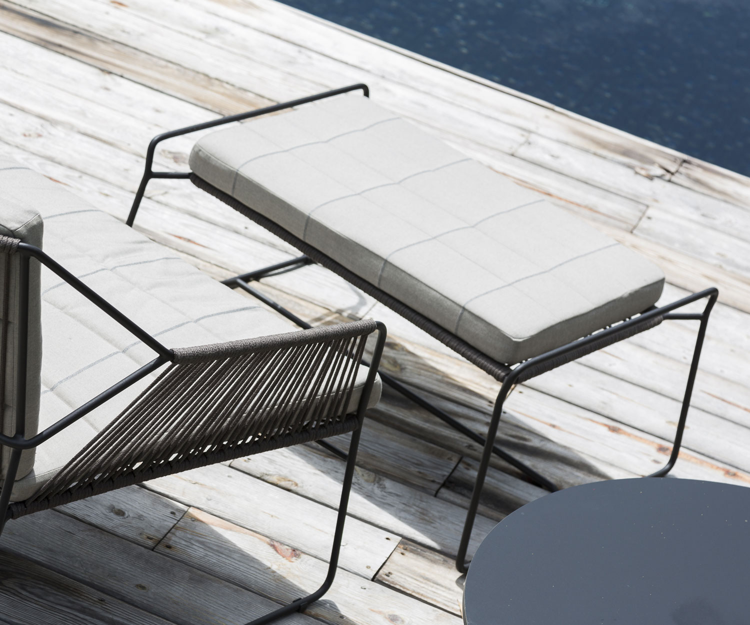 Poltrona di design di alta qualità Oasiq Sandur Schnur con sgabello Sandur Schnur Poltrona di design di alta qualità Oasiq Sandur Schnur con sgabello Sandur Schnur