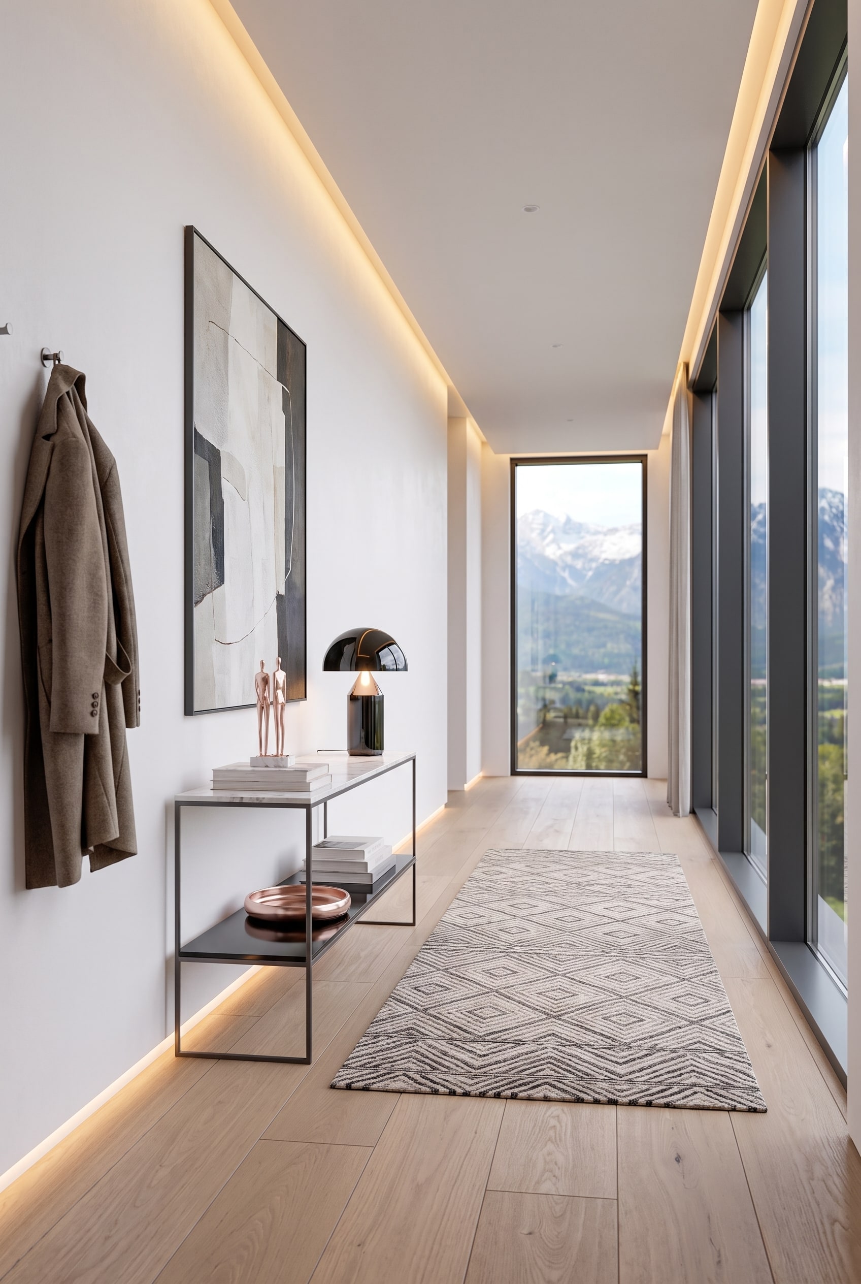 Modernes Entrée mit Konsole aus dunklem Metall und Marmorplatte, darauf eine skulpturale Leuchte, mit großen Fenstern im Hintergrund