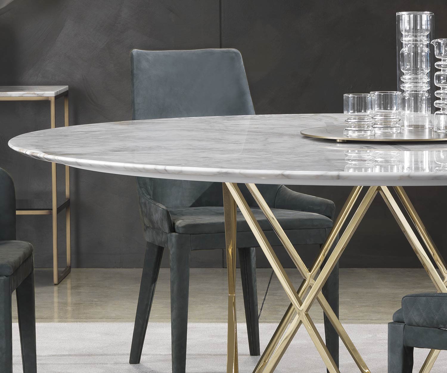 Tavolo da pranzo nobile di design Dettaglio in marmo Calacatta oro Struttura del piano del tavolo