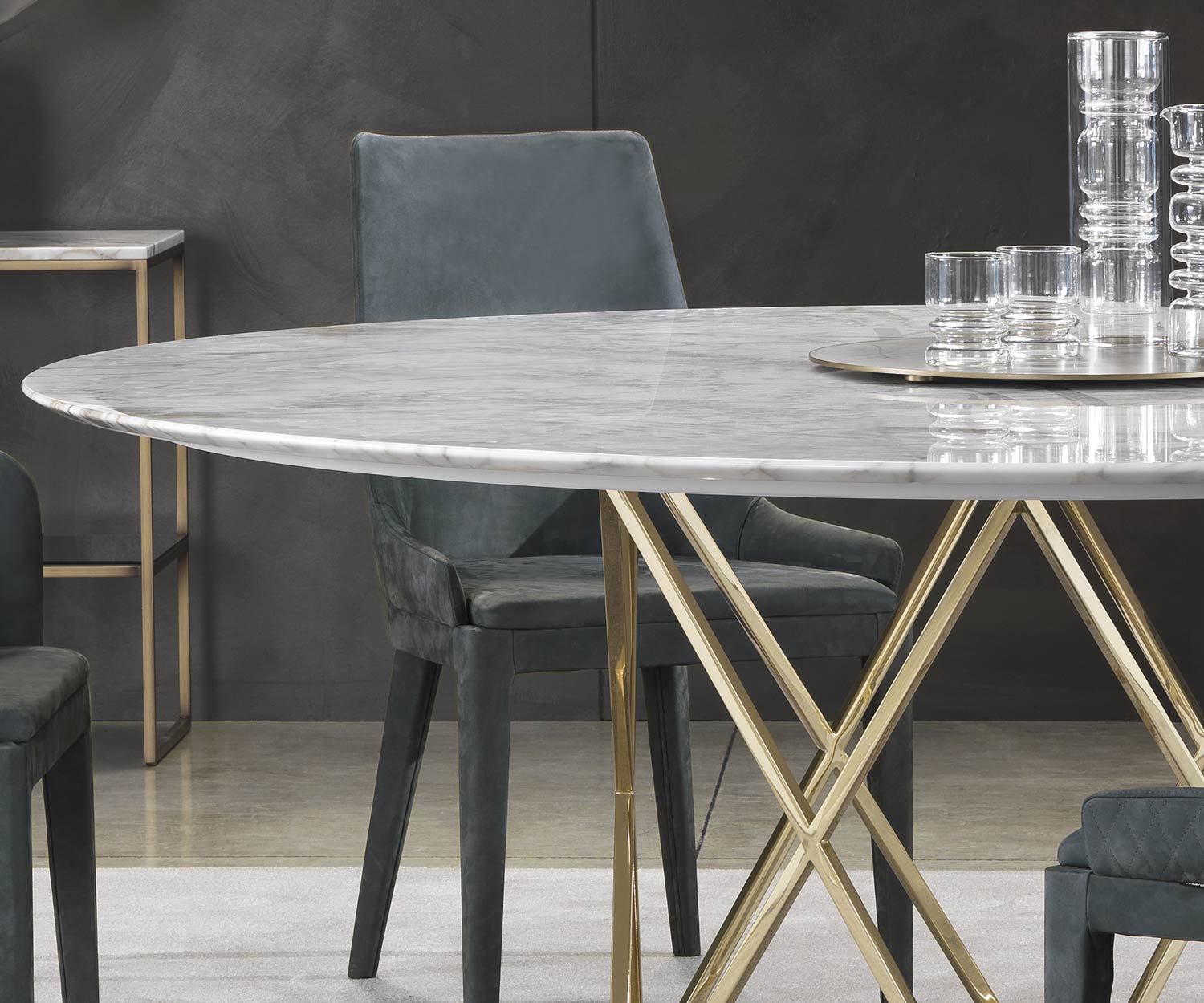 Tavolo da pranzo nobile di design Dettaglio in marmo Calacatta oro Struttura del piano del tavolo Tavolo da pranzo nobile di design Dettaglio in marmo Calacatta oro Struttura del piano del tavolo
