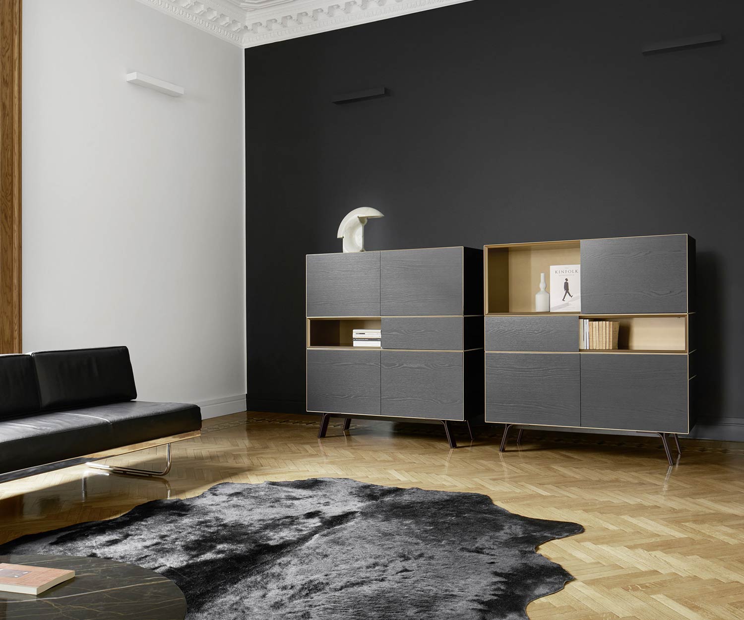 Soggiorno con Livitalia Credenza minimale su gambe strette Soggiorno con Livitalia Credenza minimale su gambe strette
