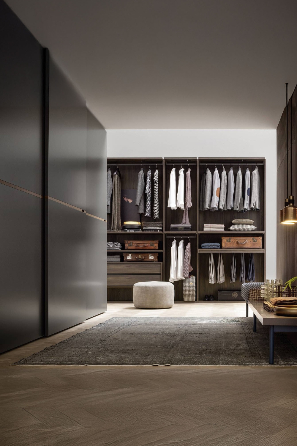 accessori-strutturati-nell-armadio-disporre
