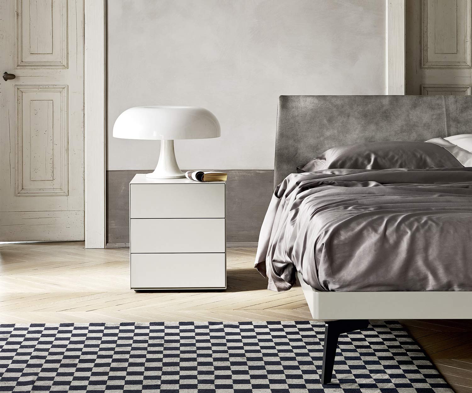 Minimalista Livitalia Comodino di design Ecletto con tre cassetti in bianco Minimalista Livitalia Comodino di design Ecletto con tre cassetti in bianco