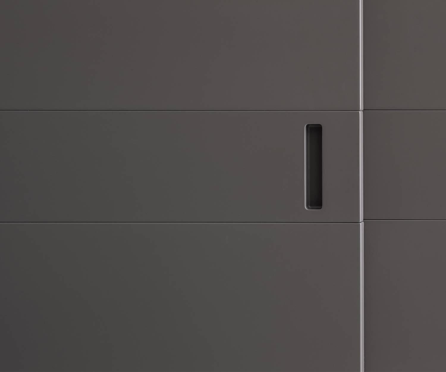 Novamobili Armadio Classe in dettaglio la maniglia Novamobili Armadio Classe in dettaglio la maniglia