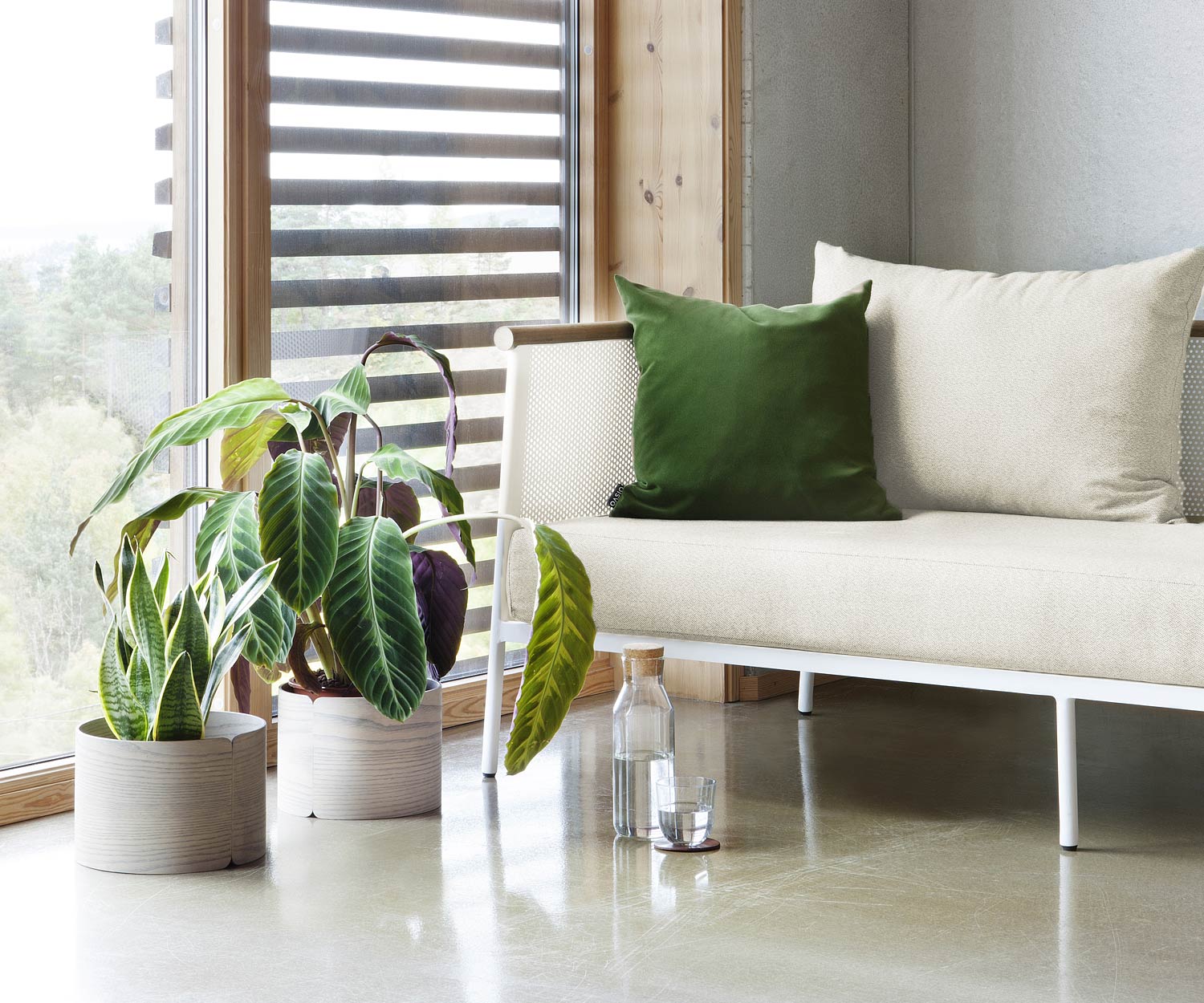 Collezione da giardino Oasig con cuscino imbottito in bianco crema Collezione da giardino Oasig con cuscino imbottito in bianco crema