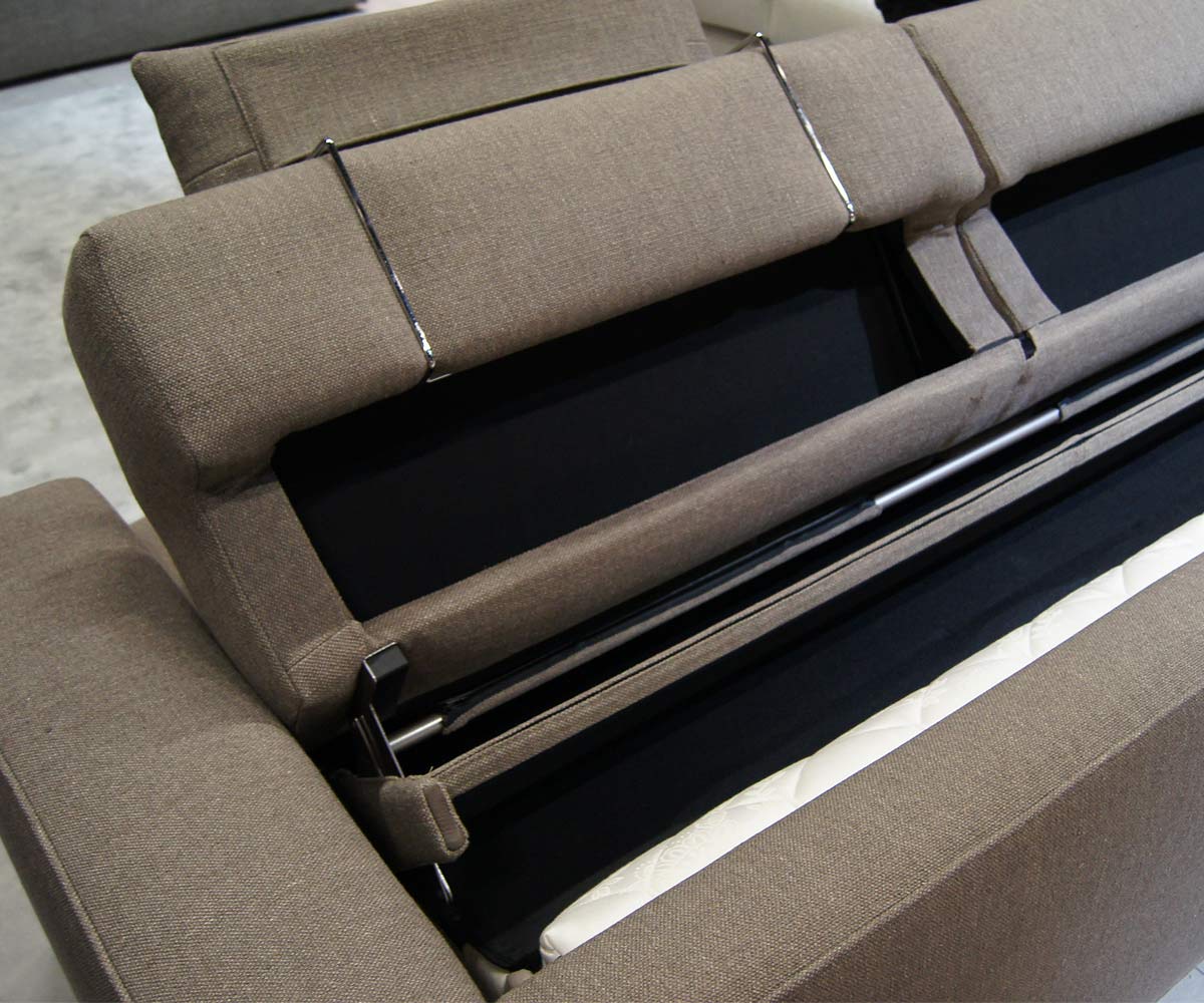 Pol74 Divano letto Lario Prestige Spazio per gli schienali Pol74 Divano letto Lario Prestige Spazio per gli schienali