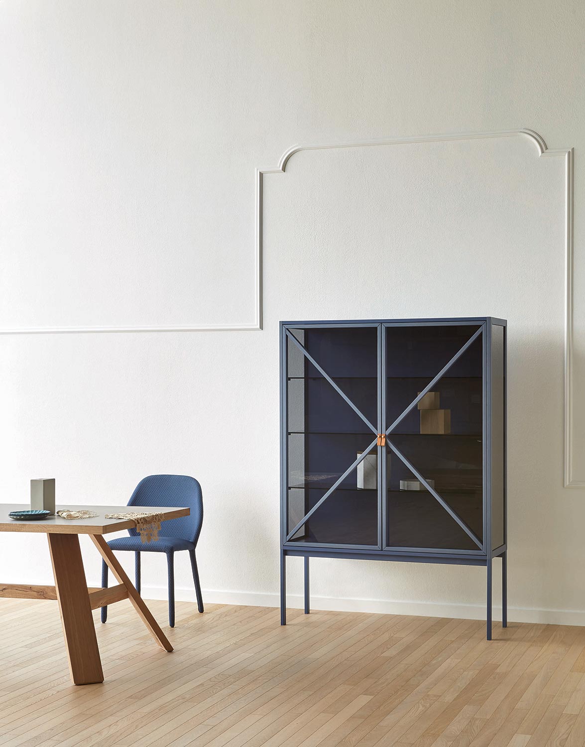Vetrina di design Miniforms Kramer